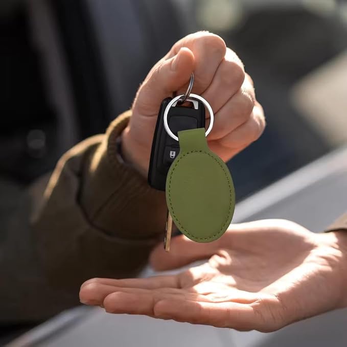 LaserGram Oval Keychain, Golfer Golfing, Personalized Engraving Included (Camo Green)