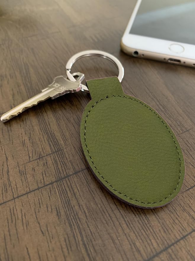 LaserGram Oval Keychain, Golfer Golfing, Personalized Engraving Included (Camo Green)