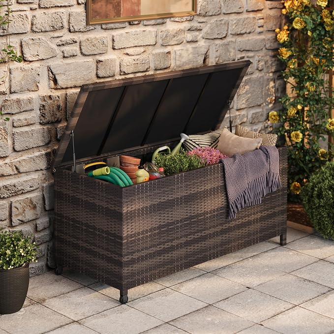 125 Gallon Outdoor Deck Box by GarveeTech